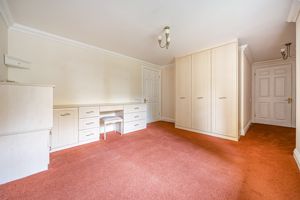 bedroom en-suite- click for photo gallery